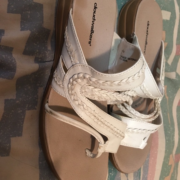 Women’s Size 7 Cloudwalkers Sandals - Picture 3 of 5